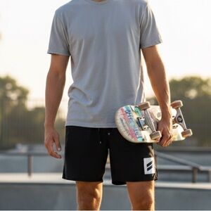 Hurley Men’s Lined Athletic Shorts Black Large- Like New